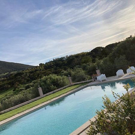 Agriturismo Is Conchisceddas Gonnosfanàdiga Exteriör bild
