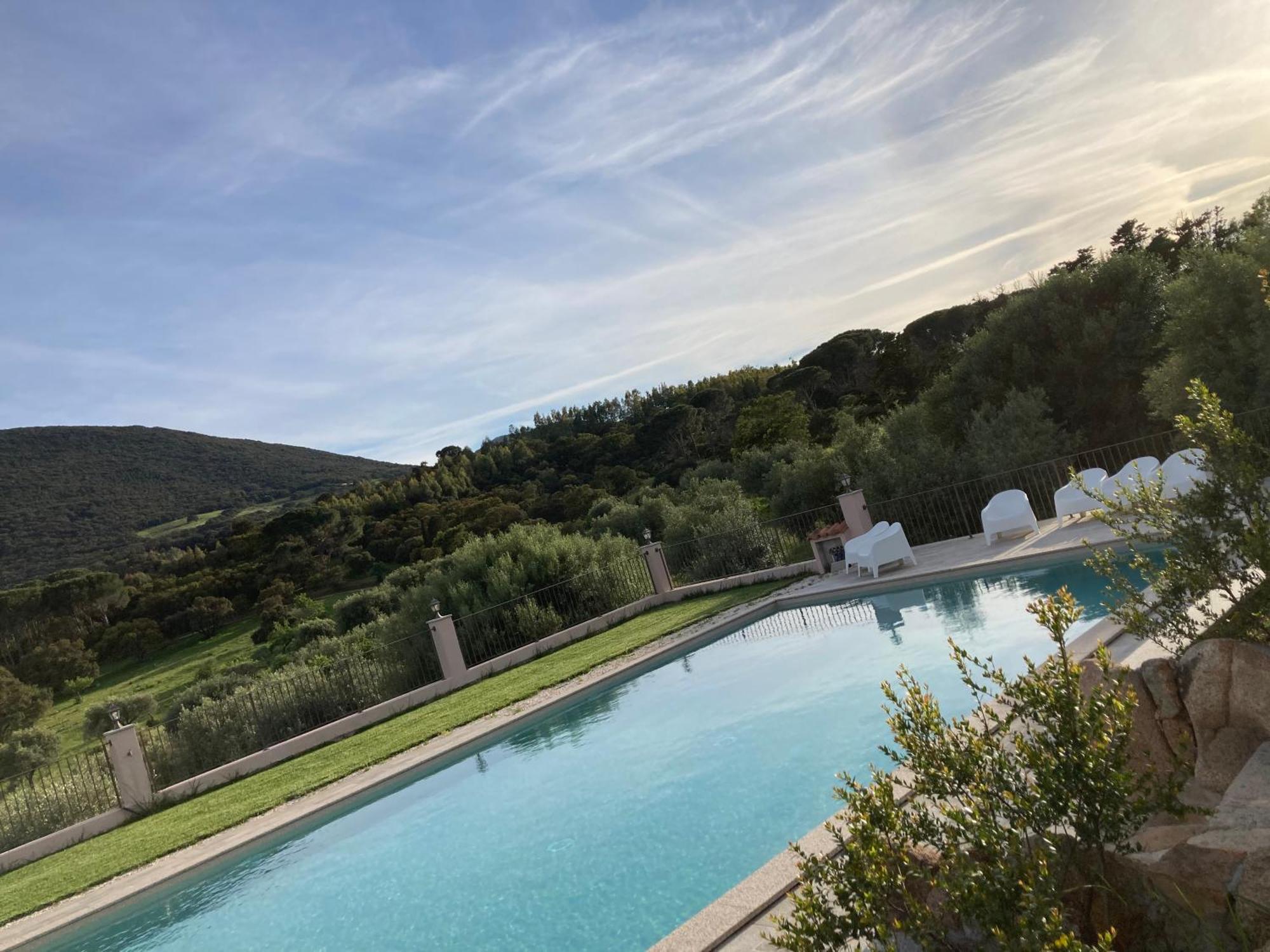 Agriturismo Is Conchisceddas Gonnosfanàdiga Exteriör bild