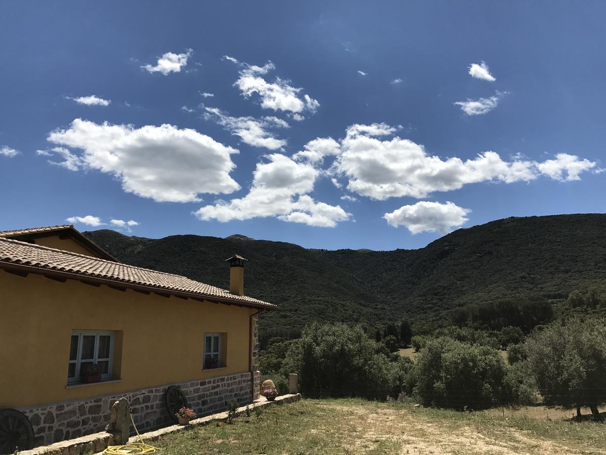 Agriturismo Is Conchisceddas Villa Gonnosfanàdiga Exteriör bild
